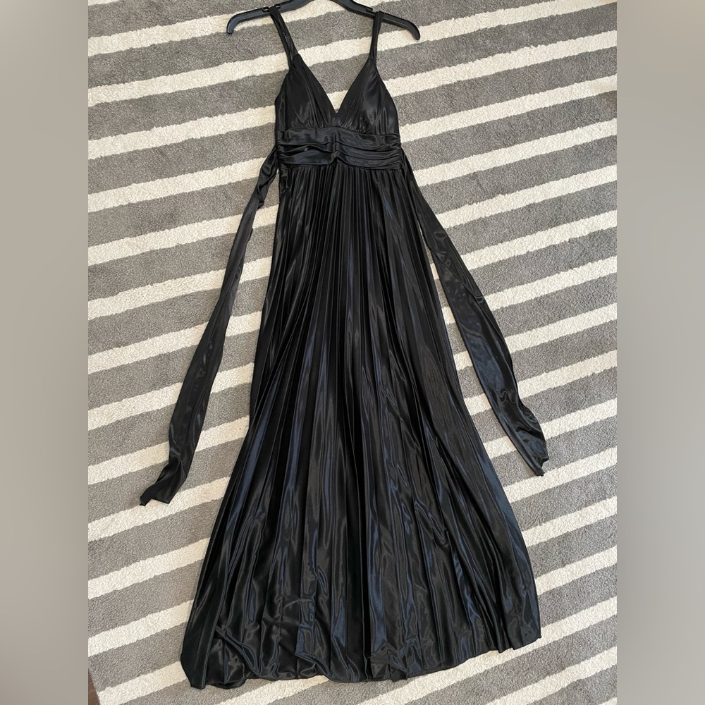 Black dress small